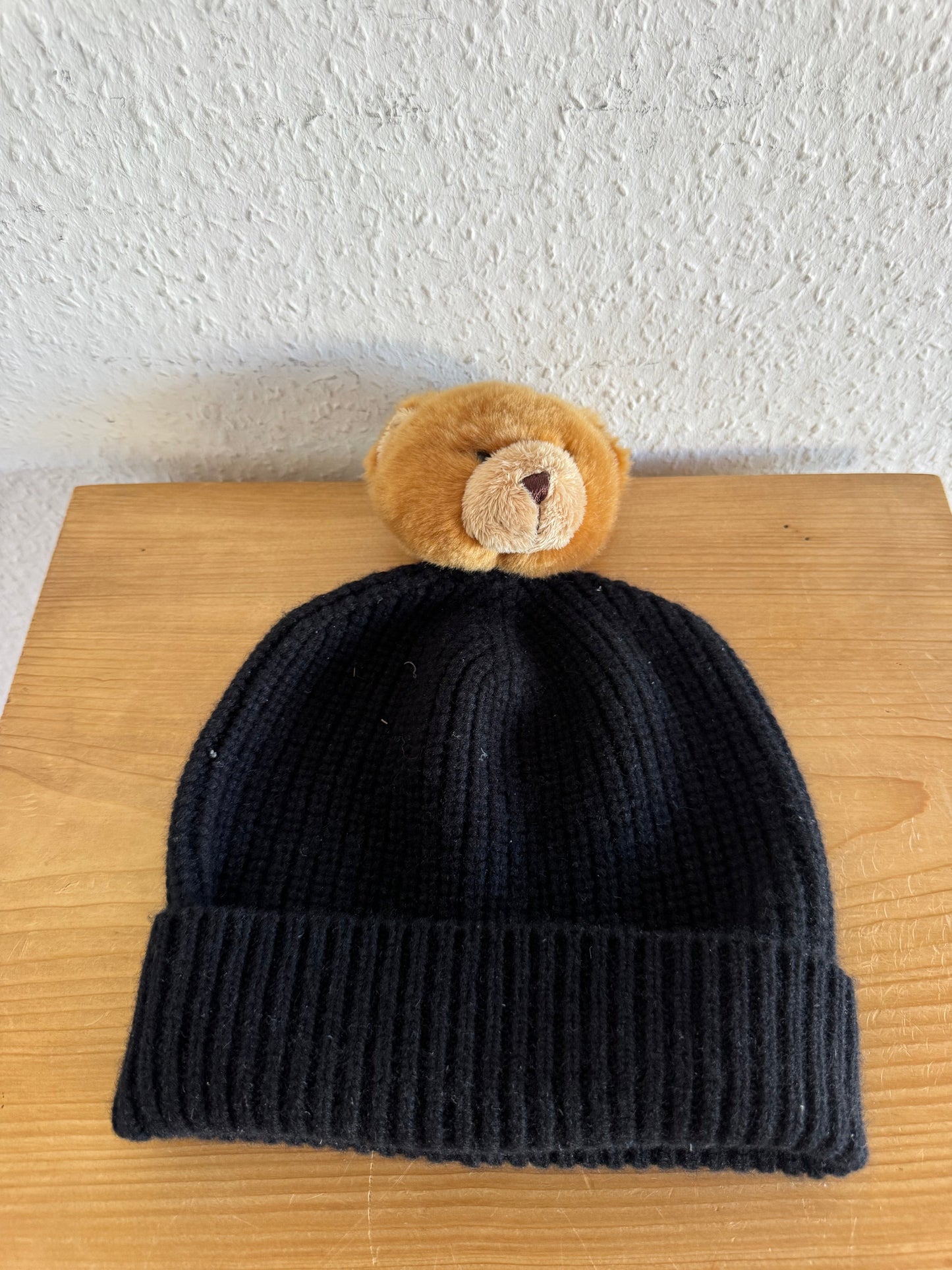 Dolce & Gabbana FW17 Teddy Bear Pom Pom Knit Beanie