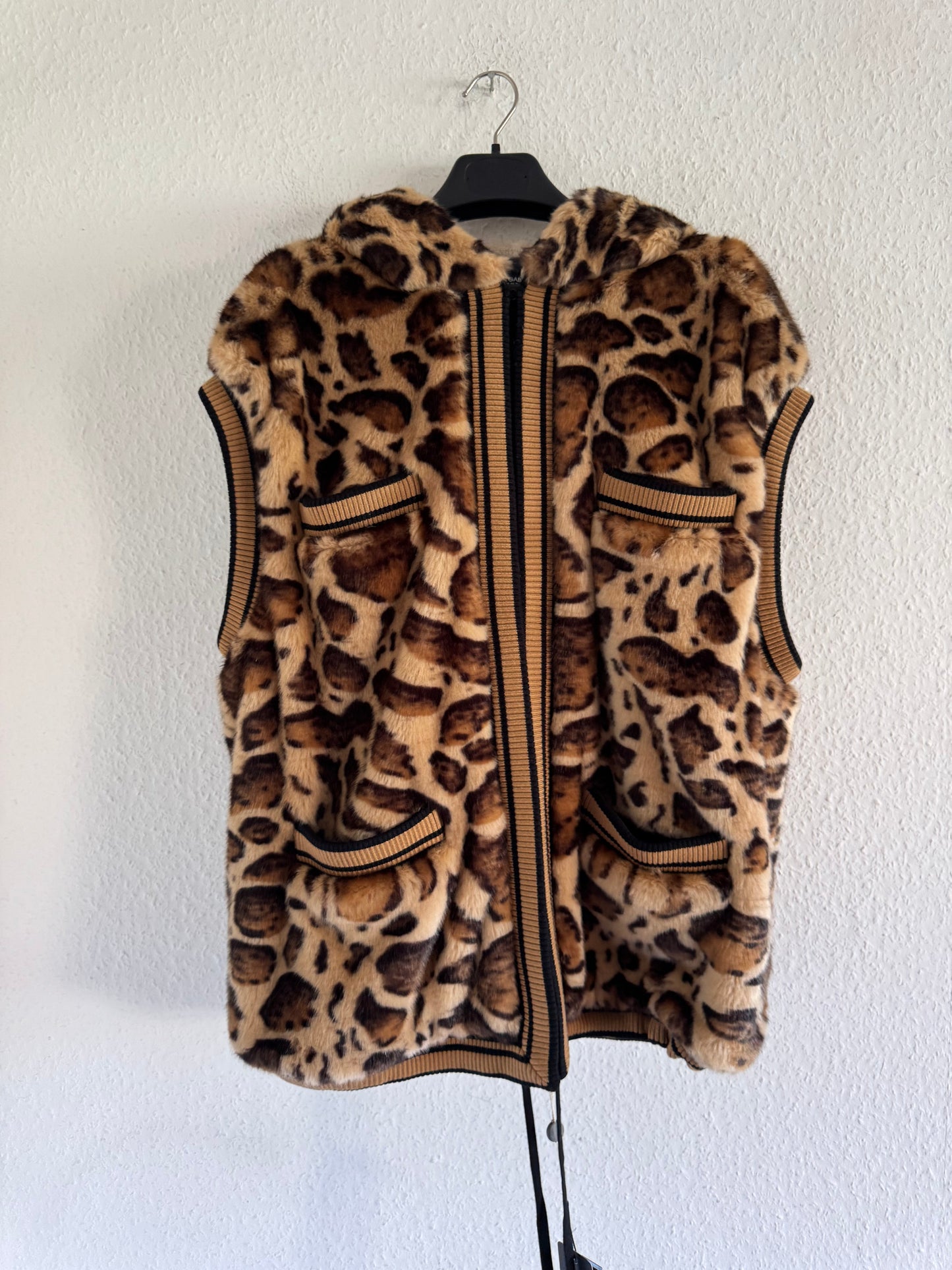 Dolce & Gabbana Fall Winter 2017 Leopard Faux Fur Hooded Vest