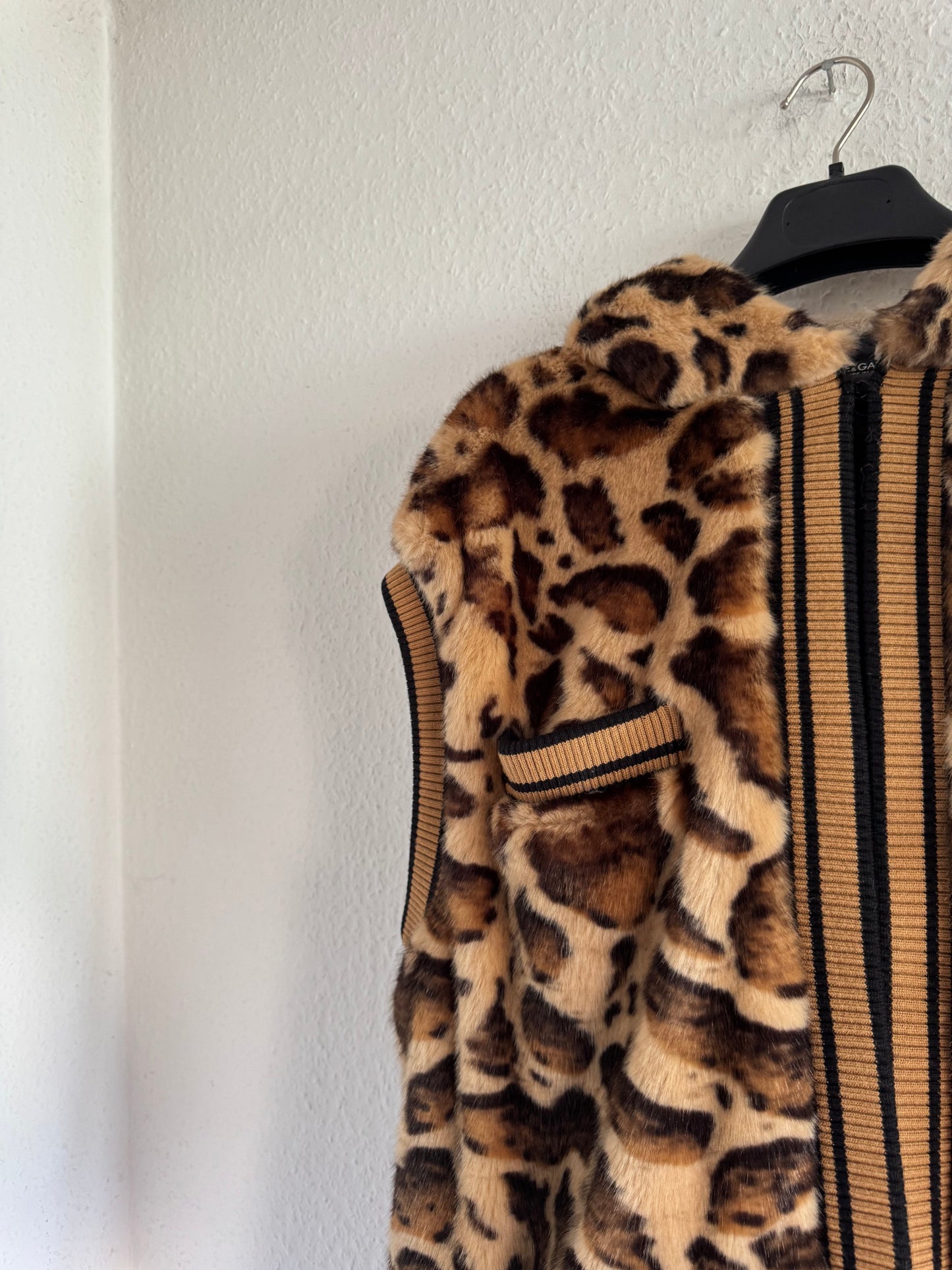 Dolce & Gabbana Fall Winter 2017 Leopard Faux Fur Hooded Vest