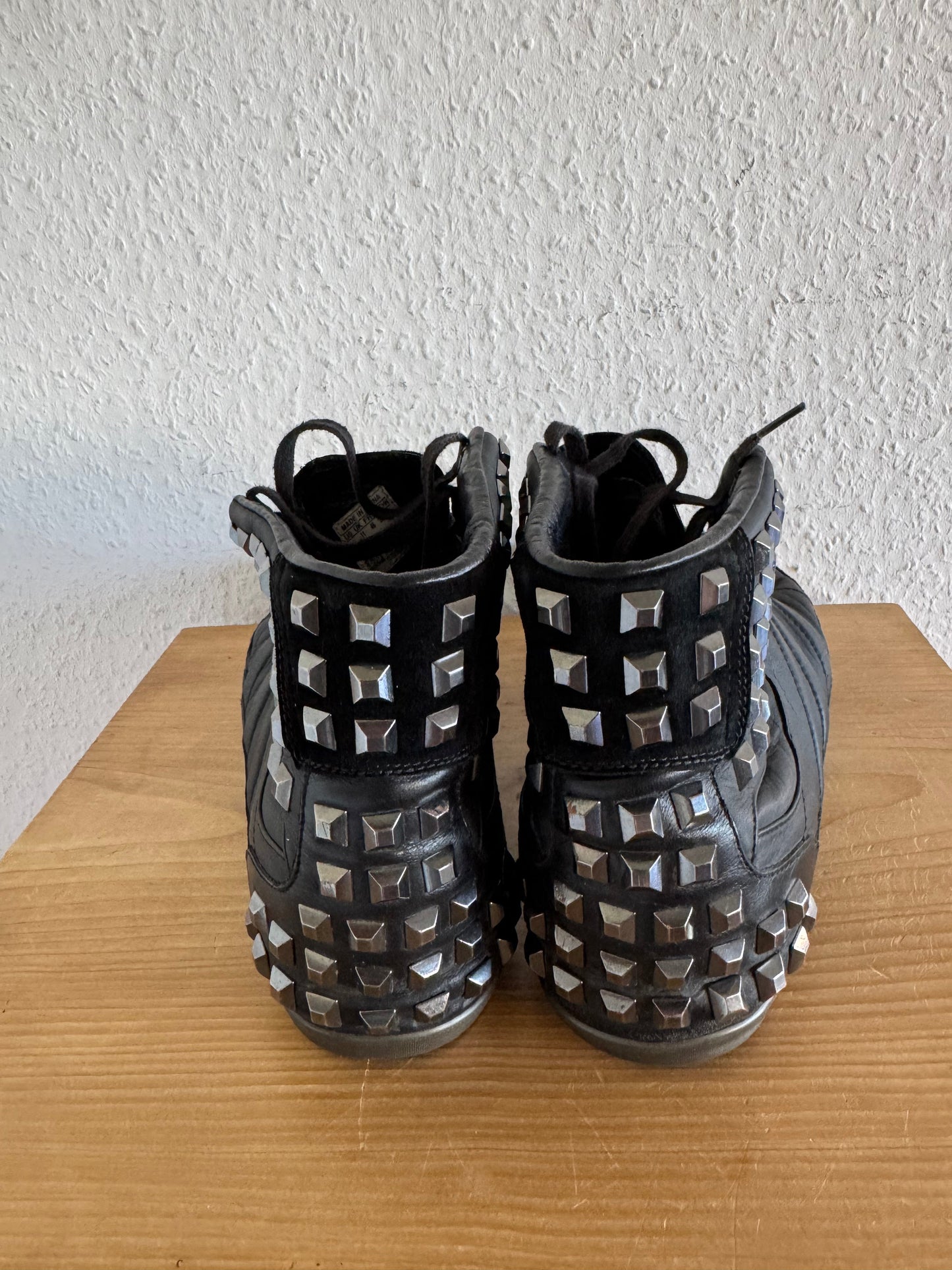 Y-3 Honja High Studded Sneakers