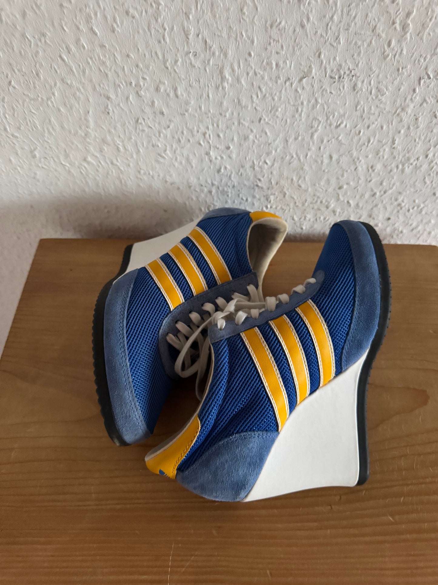 Adidas × Jeremy Scott JS Arrow Wedge True Blue