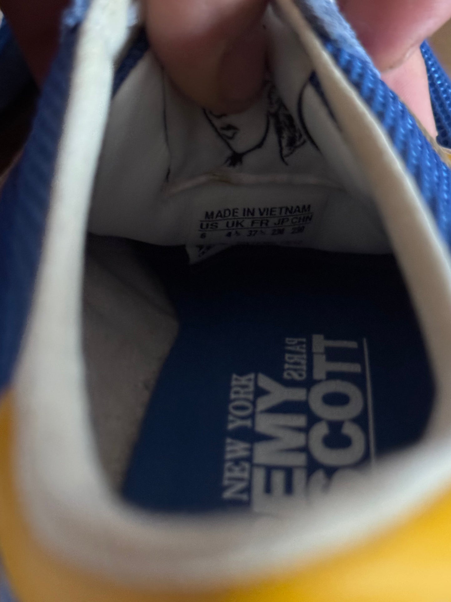 Adidas × Jeremy Scott JS Arrow Wedge True Blue
