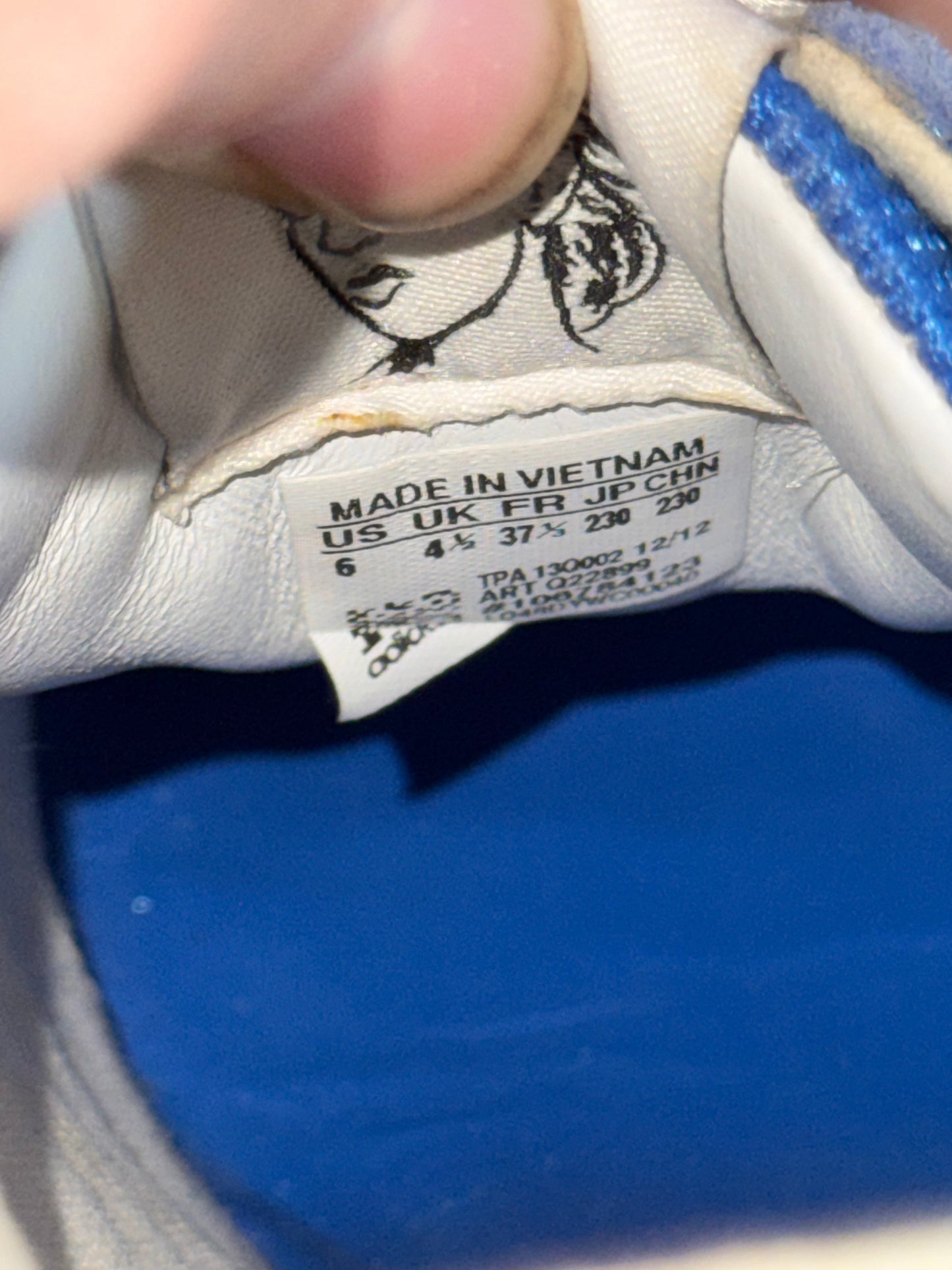 Adidas × Jeremy Scott JS Arrow Wedge True Blue