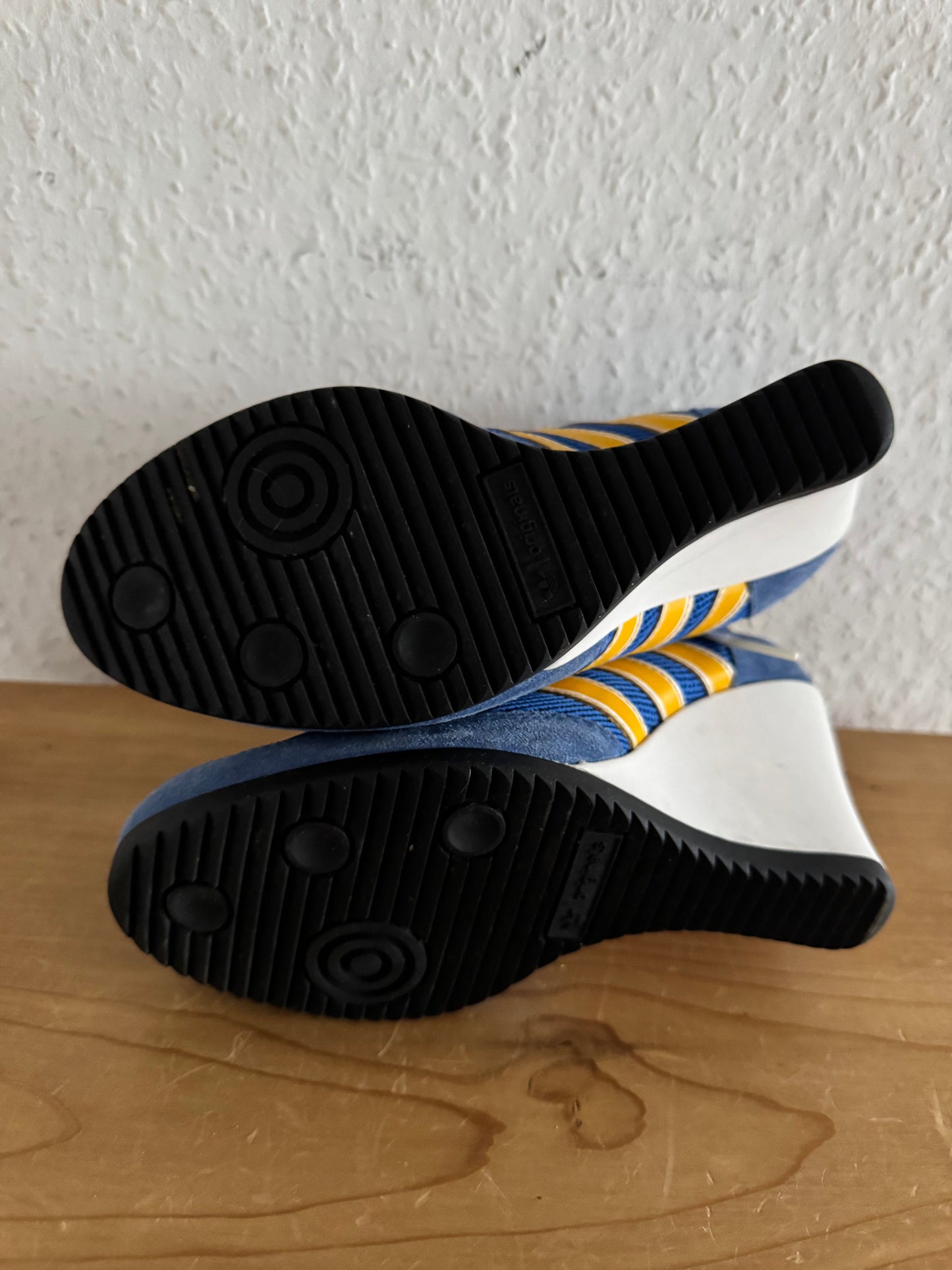 Adidas × Jeremy Scott JS Arrow Wedge True Blue