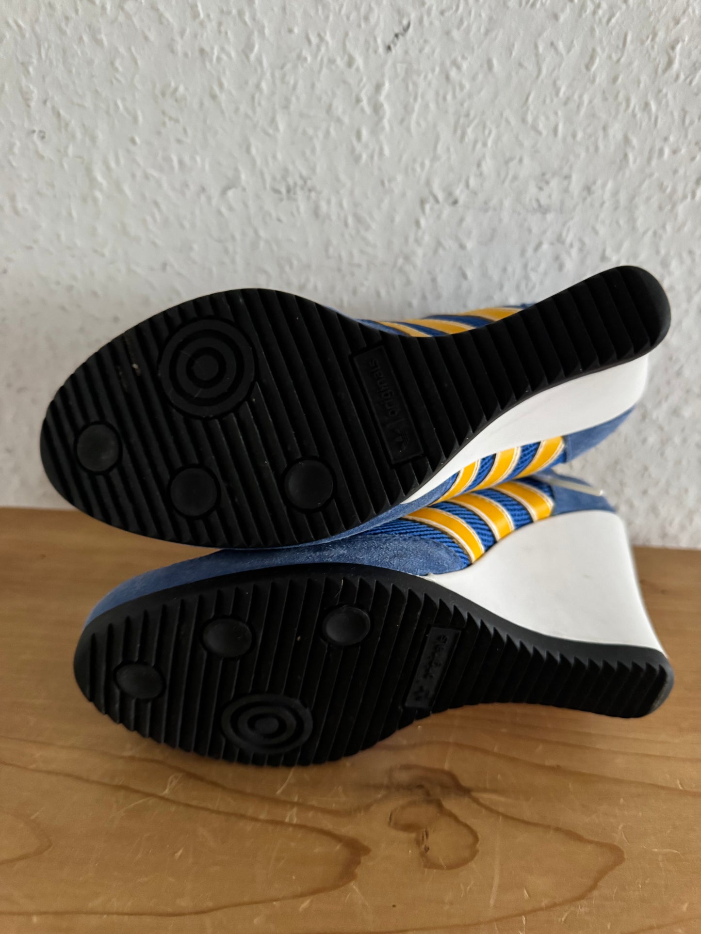Adidas × Jeremy Scott JS Arrow Wedge True Blue