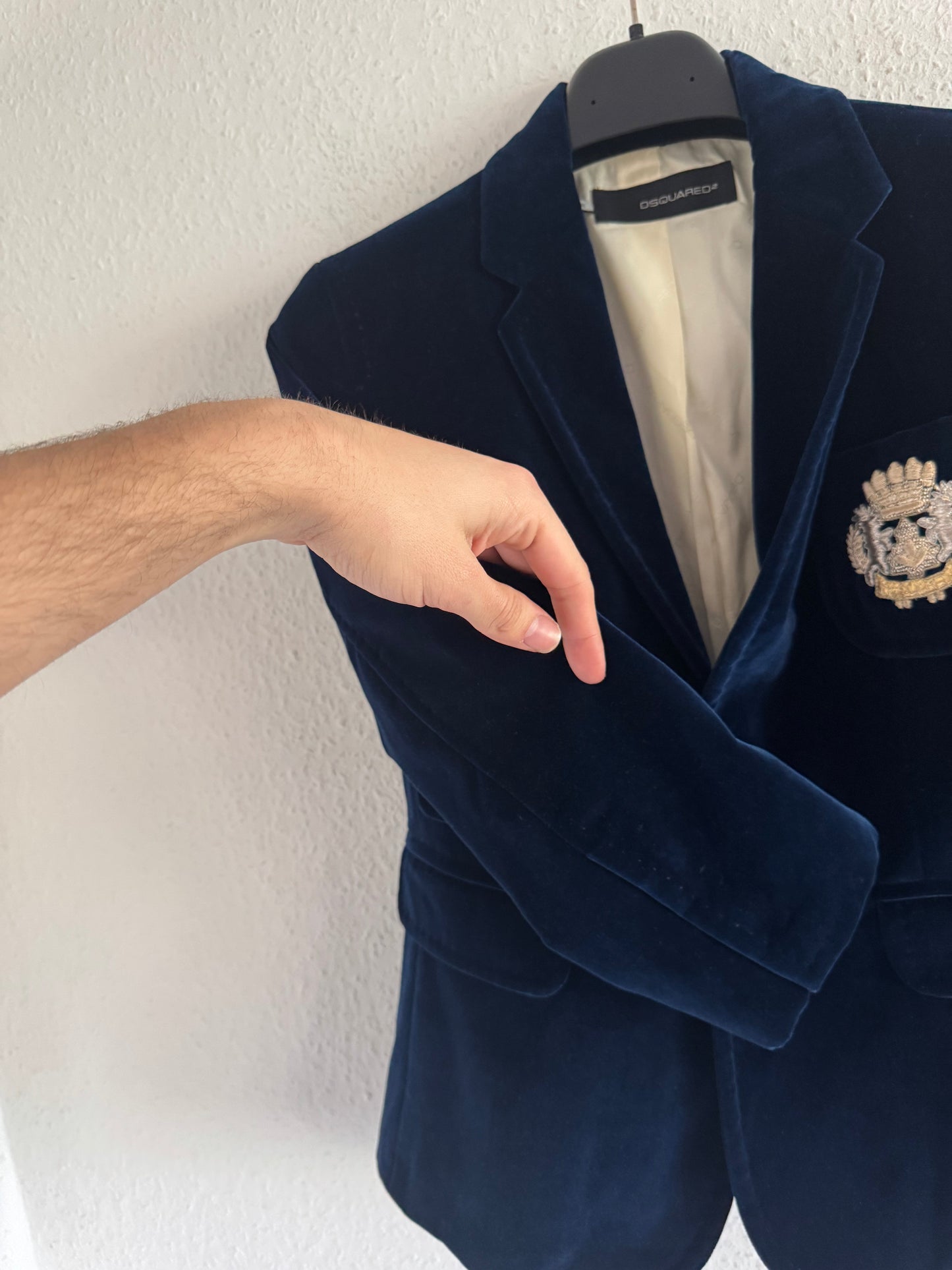 Dsquared2 FW06 Crest Patch Velvet Blazer