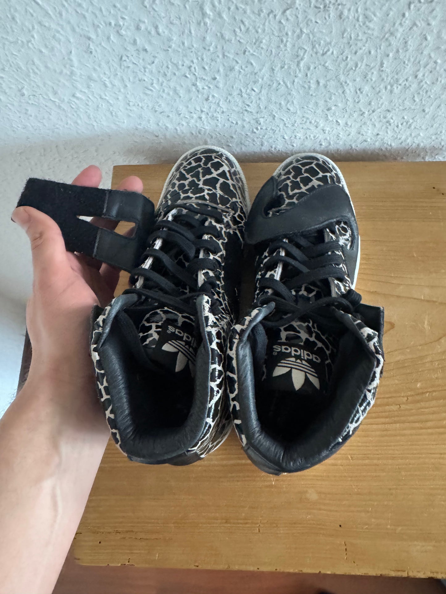 Adidas × Jeremy Scott JS Letters Giraffe
