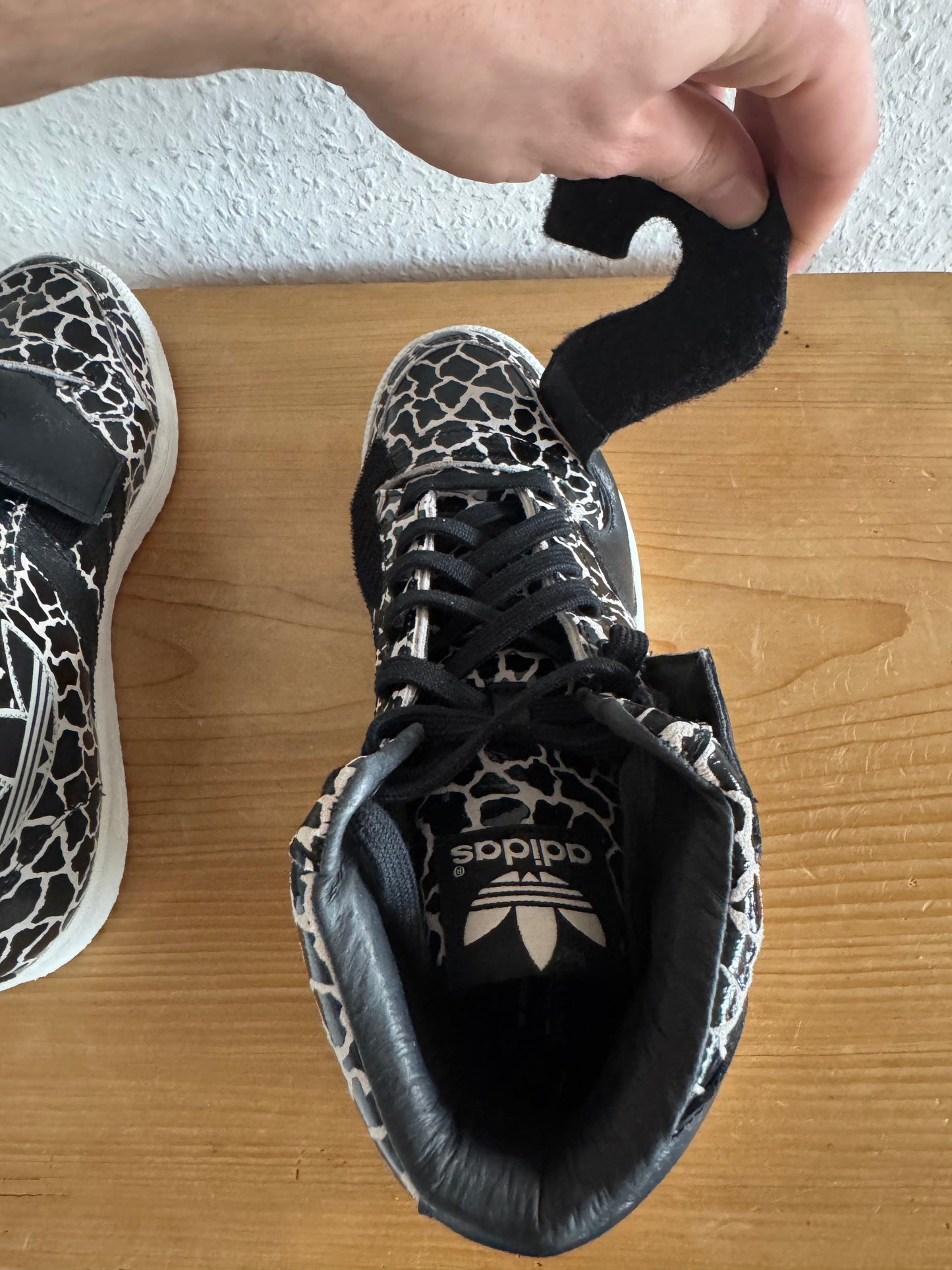 Adidas × Jeremy Scott JS Letters Giraffe